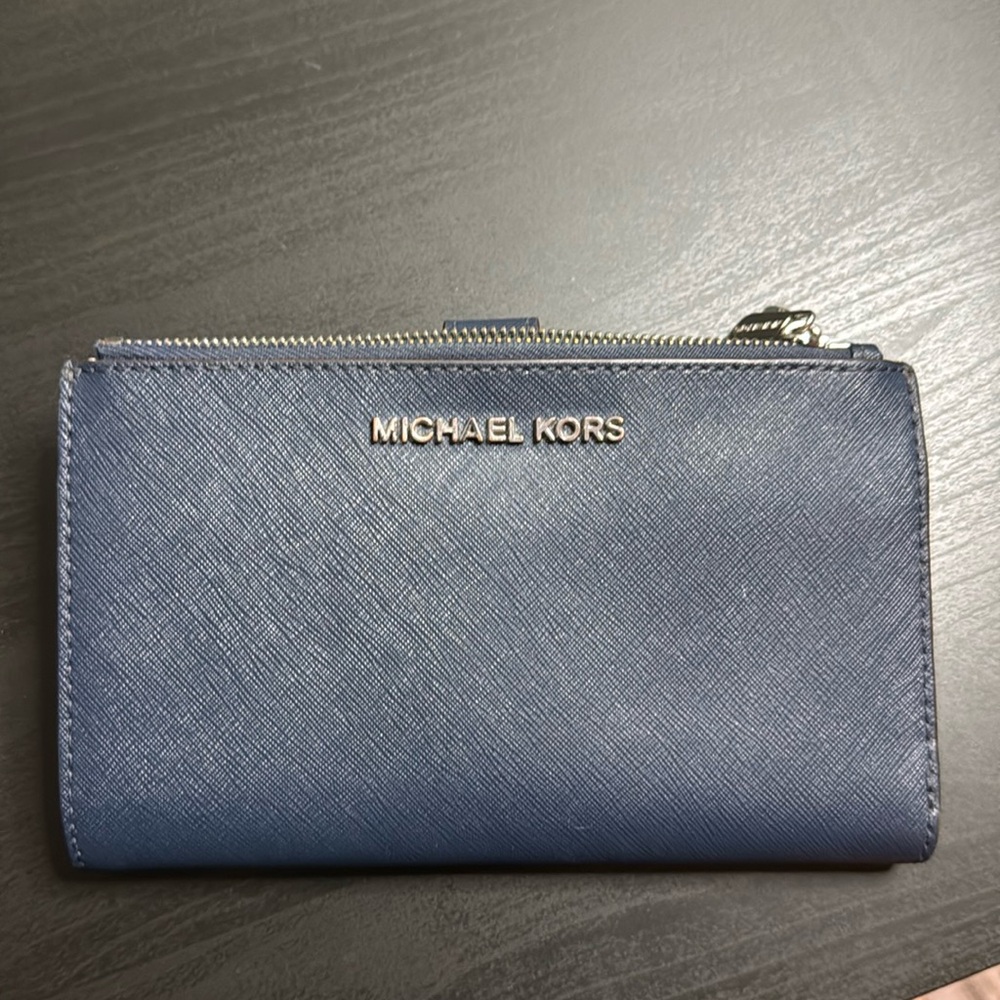 Michael Kors Bifold Double Zip Wallet/Wristlet